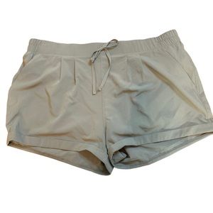 Zyia olive summer shorts